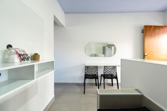 Sala/Cozinha de kitnet/studio para alugar com 1 quarto, 35m² em Jardim Jabaquara, São Paulo