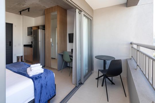 Varanda de kitnet/studio para alugar com 1 quarto, 17m² em Santo Amaro, São Paulo