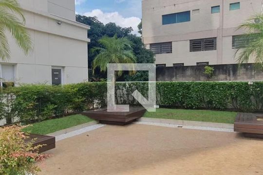 Área externa de apartamento para alugar com 2 quartos, 40m² em Vila Brás Cubas, São Paulo