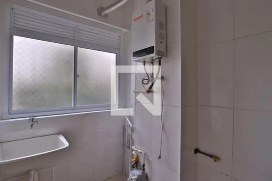 Área de serviço de apartamento para alugar com 2 quartos, 40m² em Vila Brás Cubas, São Paulo