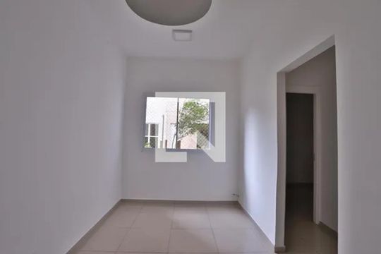 Apartamento para alugar com 2 quartos, 40m² em Vila Brás Cubas, São Paulo