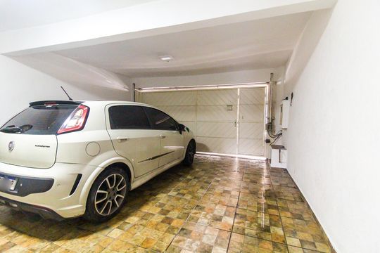 Garagem de casa para alugar com 4 quartos, 250m² em Cidade Nova São Miguel, São Paulo