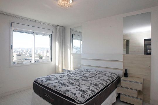Quarto Suíte de apartamento para alugar com 1 quarto, 66m² em Petrópolis, Porto Alegre