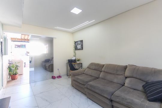 Sala de casa à venda com 5 quartos, 200m² em Vila Abc, São Paulo