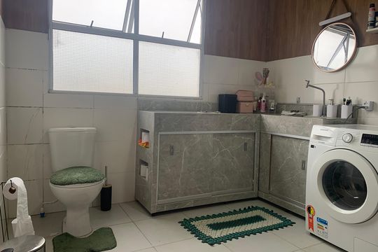 Banheiro de apartamento para alugar com 1 quarto, 54m² em Santos Dumont, São Leopoldo