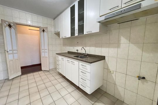 Cozinha de apartamento à venda com 3 quartos, 94m² em Vila Indiana, São Paulo