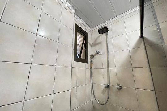 Banheiro 1 de apartamento à venda com 3 quartos, 94m² em Vila Indiana, São Paulo