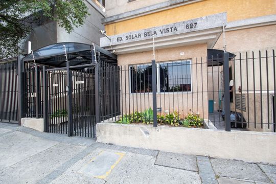 Fachada de casa de condomínio à venda com 2 quartos, 64m² em Centro, Osasco