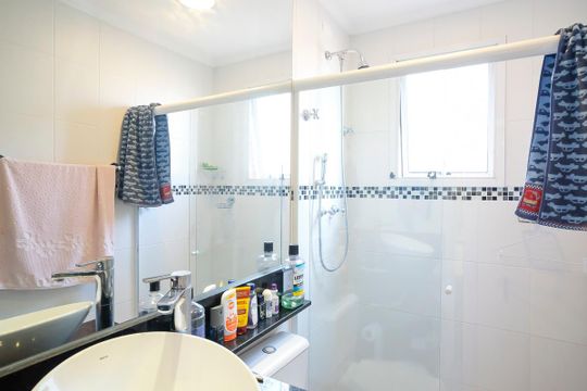 Banheiro de apartamento à venda com 2 quartos, 76m² em Santa Paula, São Caetano do Sul