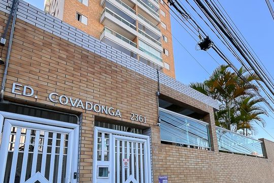 Fachada + plaquinha de apartamento à venda com 2 quartos, 76m² em Santa Paula, São Caetano do Sul