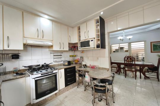 Cozinha de casa à venda com 3 quartos, 140m² em Jardim Nova Europa, Campinas