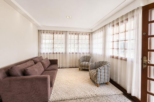 Casa para alugar com 4 quartos, 340m² em Centro, Gravataí