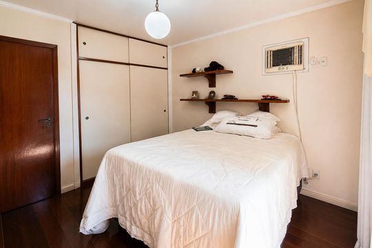 Quarto 3 de casa para alugar com 4 quartos, 340m² em Centro, Gravataí