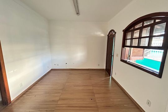 Sala de casa para alugar com 3 quartos, 110m² em Padre Eustáquio, Belo Horizonte