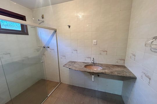 Banheiro de casa para alugar com 3 quartos, 110m² em Padre Eustáquio, Belo Horizonte