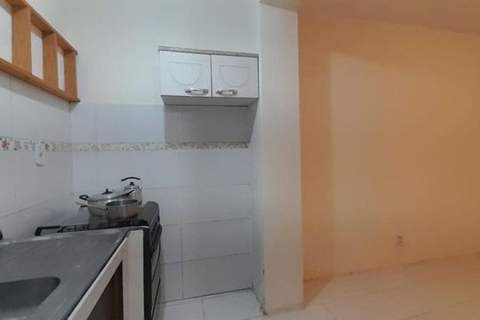 Cozinha de kitnet/studio para alugar com 1 quarto, 22m² em Santana, Porto Alegre