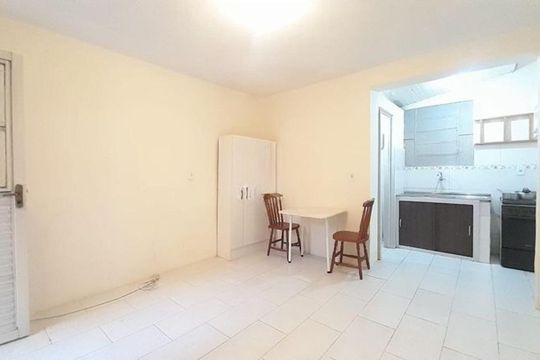 Sala / Quarto  de kitnet/studio para alugar com 1 quarto, 22m² em Santana, Porto Alegre