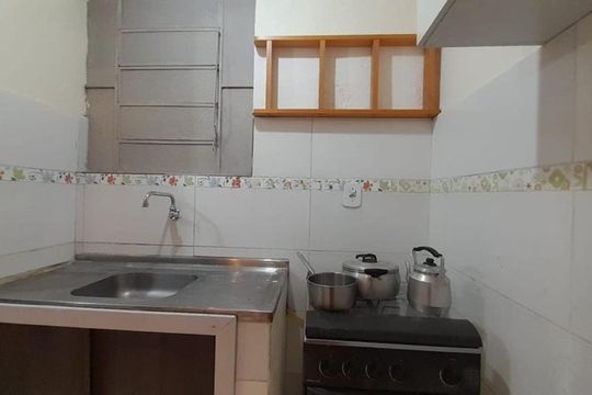 Cozinha de kitnet/studio para alugar com 1 quarto, 22m² em Santana, Porto Alegre