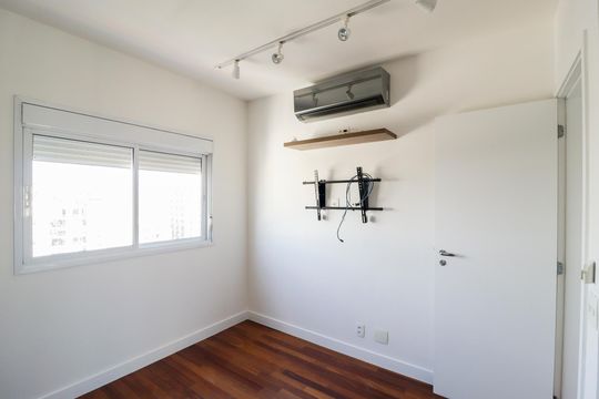 Suíte 2 de apartamento para alugar com 2 quartos, 95m² em Santa Teresinha, São Paulo