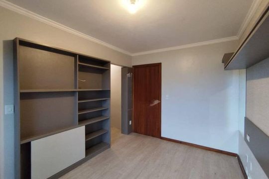 Quarto 2 de casa para alugar com 3 quartos, 195m² em Espírito Santo, Porto Alegre