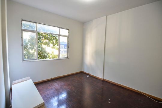 Sala de apartamento para alugar com 2 quartos, 68m² em Tijuca, Rio de Janeiro