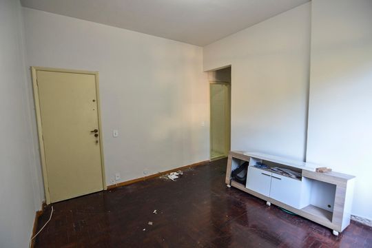 Sala de apartamento para alugar com 2 quartos, 68m² em Tijuca, Rio de Janeiro