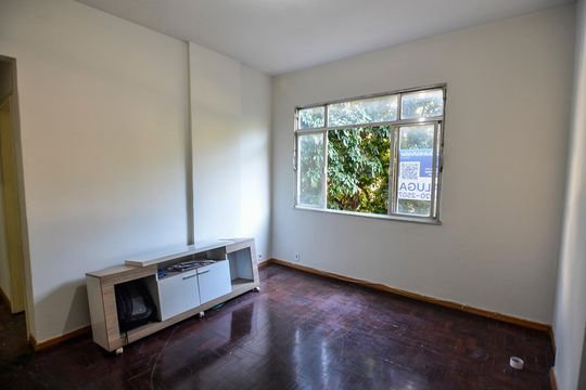 Sala de apartamento para alugar com 2 quartos, 68m² em Tijuca, Rio de Janeiro