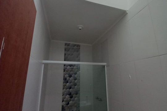 Banheiro social de casa para alugar com 2 quartos, 90m² em Aberta dos Morros, Porto Alegre
