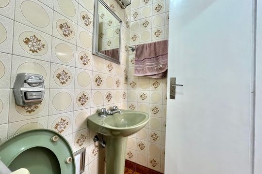 Banheiro de serviço de casa para alugar com 3 quartos, 300m² em Vila da Saúde, São Paulo