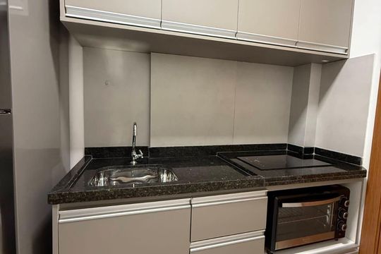 Cozinha de kitnet/studio para alugar com 1 quarto, 29m² em Itapuã, Salvador
