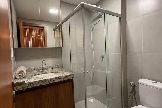 Banheiro de kitnet/studio para alugar com 1 quarto, 29m² em Itapuã, Salvador
