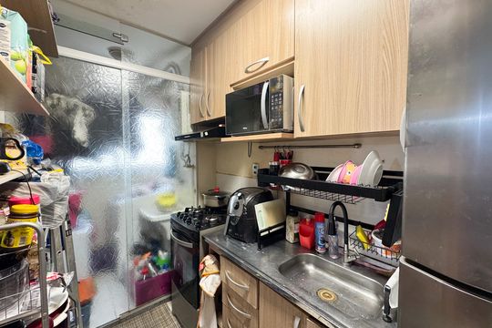Cozinha de apartamento à venda com 2 quartos, 48m² em Bairro dos Casa, São Bernardo do Campo