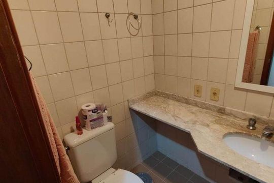 Banheiro de apartamento para alugar com 1 quarto, 45m² em Itaim Bibi, São Paulo