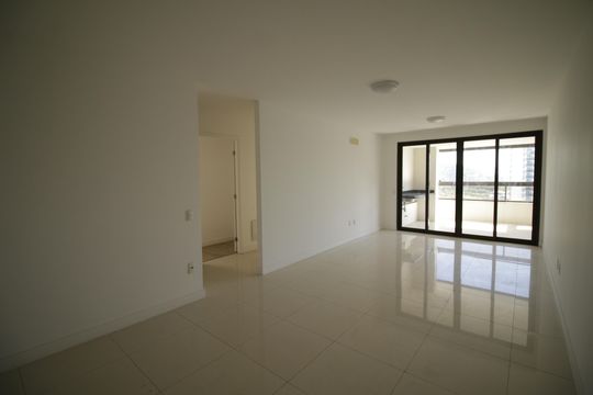 Sala de apartamento para alugar com 3 quartos, 131m² em Barra Olímpica, Rio de Janeiro