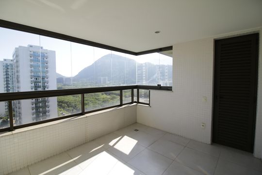 Varanda de apartamento para alugar com 3 quartos, 131m² em Barra Olímpica, Rio de Janeiro