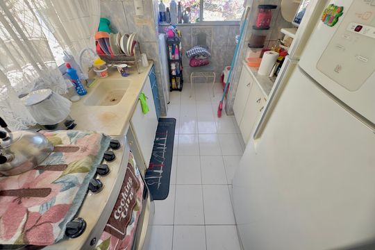 Cozinha de apartamento para alugar com 2 quartos, 58m² em Jardim Adriana, Guarulhos