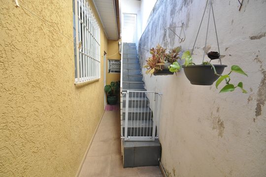 Quintal de casa à venda com 2 quartos, 102m² em Vila Mazzei, São Paulo