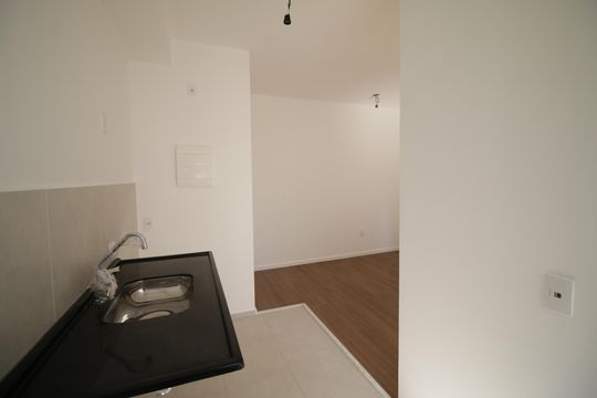 Cozinha de apartamento para alugar com 2 quartos, 43m² em Barra Olímpica, Rio de Janeiro
