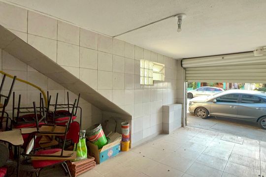 Garagem de casa à venda com 3 quartos, 135m² em Sumaré, São Paulo