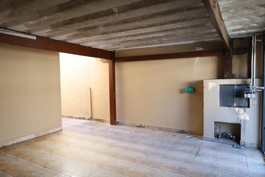 Área externa de casa à venda com 2 quartos, 125m² em Interlagos, São Paulo