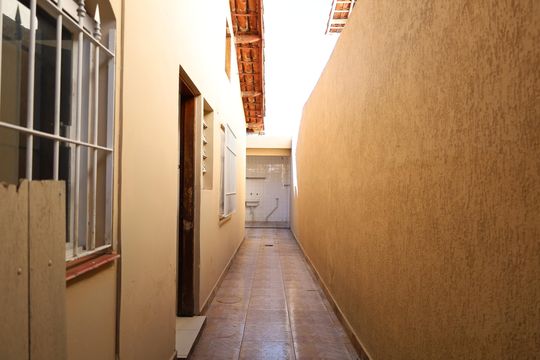 Área externa de casa à venda com 2 quartos, 125m² em Interlagos, São Paulo