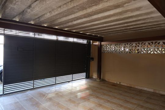 Área externa de casa à venda com 2 quartos, 125m² em Interlagos, São Paulo