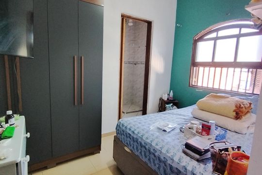 Quarto 4 de casa para alugar com 4 quartos, 400m² em Jardim Imperador, Suzano