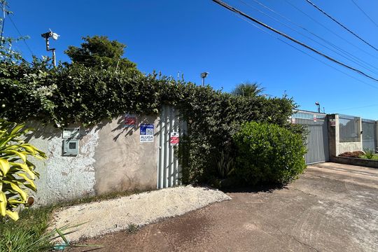 Fachada de casa para alugar com 6 quartos, 1200m² em Guará Ii, Brasília
