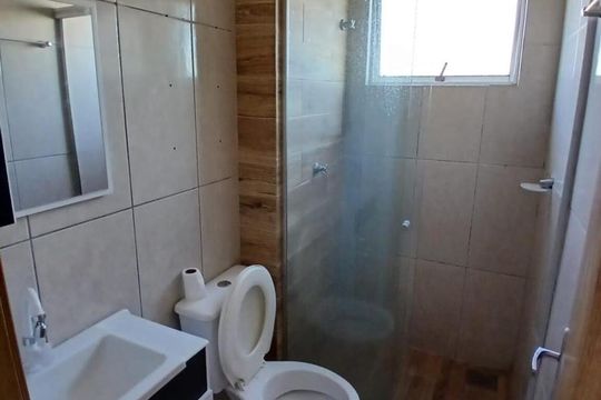 Banheiro de apartamento para alugar com 2 quartos, 55m² em Santa Cruz, Gravataí