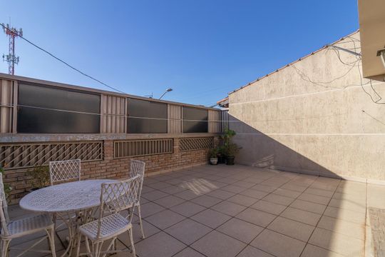 Varanda de casa à venda com 3 quartos, 150m² em Jardim Santa Maria, São Paulo