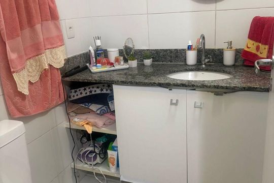 Banheiro de apartamento para alugar com 3 quartos, 90m² em Vila Valqueire, Rio de Janeiro