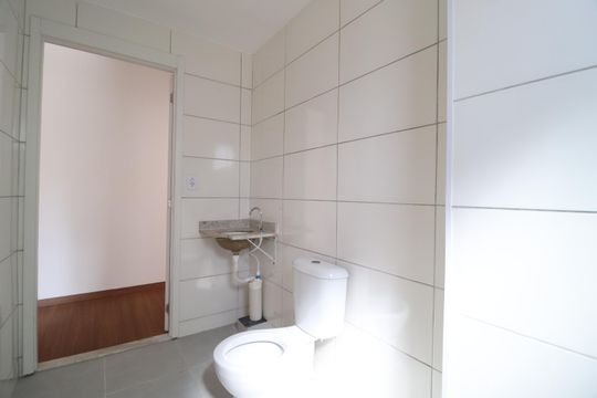 Banheiro Social de apartamento para alugar com 2 quartos, 50m² em Jardim Karaíba, Uberlândia