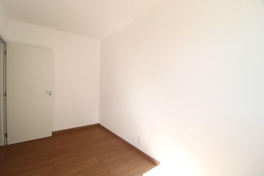 Quarto 2 de apartamento para alugar com 2 quartos, 50m² em Jardim Karaíba, Uberlândia