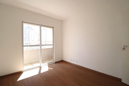 Sala de apartamento para alugar com 2 quartos, 50m² em Jardim Karaíba, Uberlândia